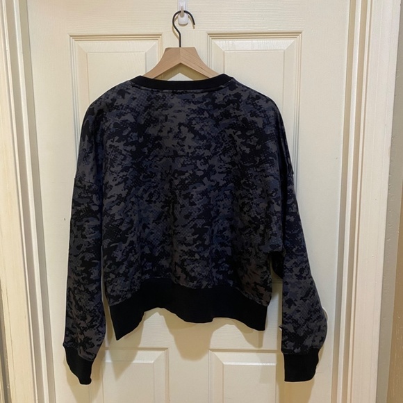 Women's Under Armour Camo‎ Rival Fleece Crew Sweatshirt- Size Medium - Picture 5 of 8